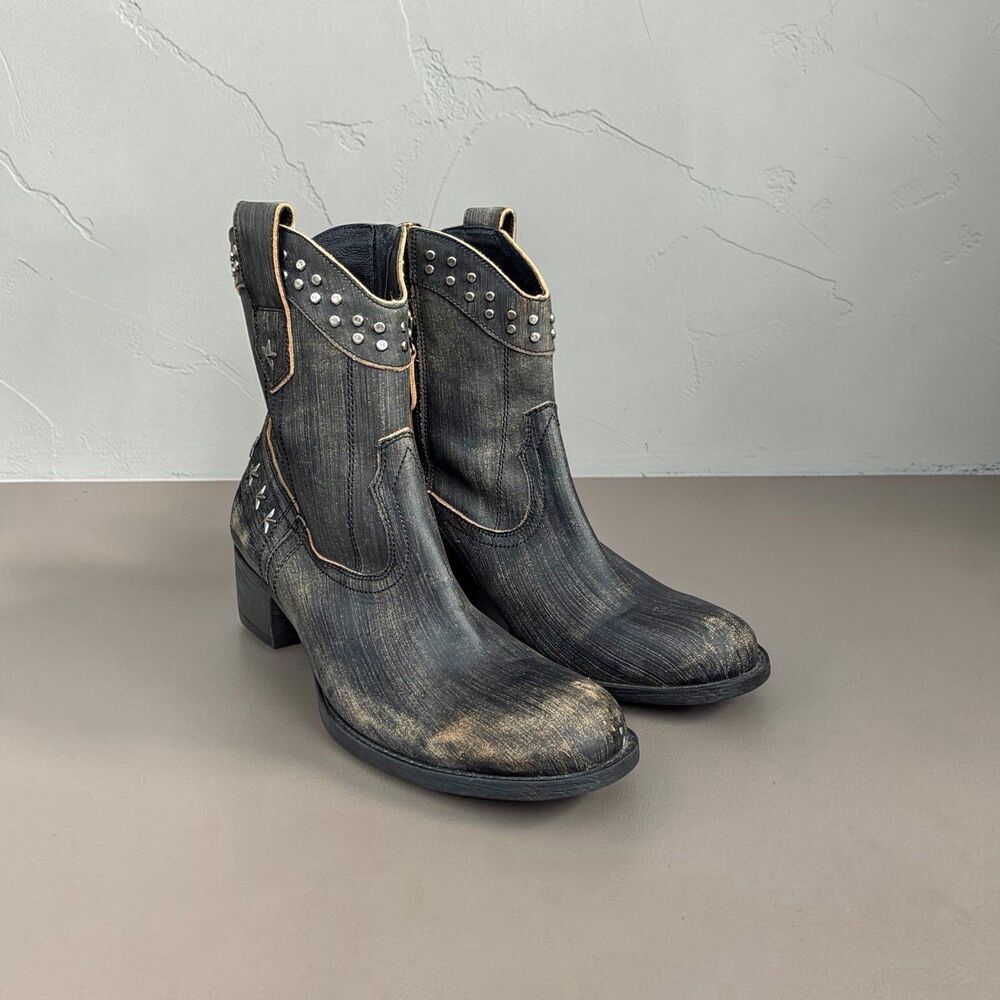GUESS Womens 8.5M Western Cowboy Boots Black Studded Stars Leather Made Mexico
